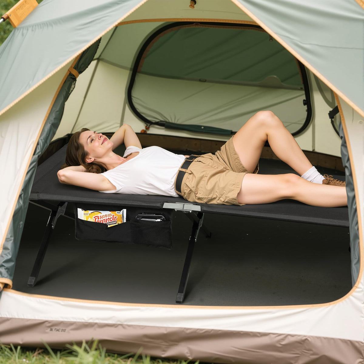 Folding Camping Cot with Carry Bag, 300 lb, Black Y9796